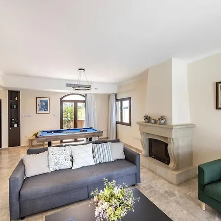 Sunnyvillas: 4br Seafront Villa*private Pool*bw44